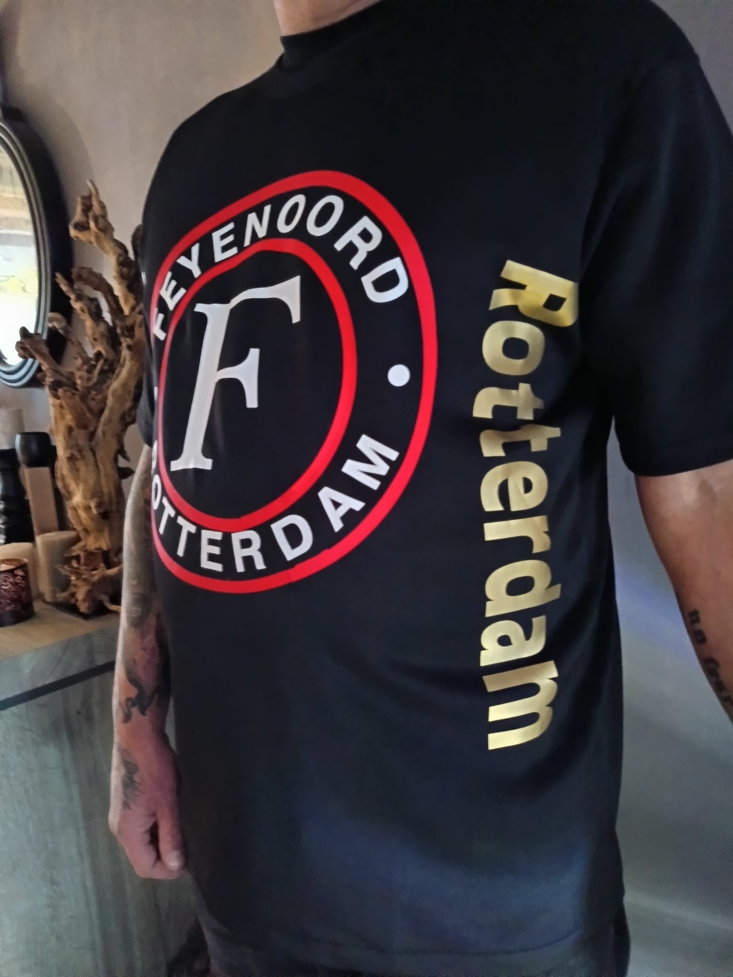 feyenoord op een supima katoenen shirt