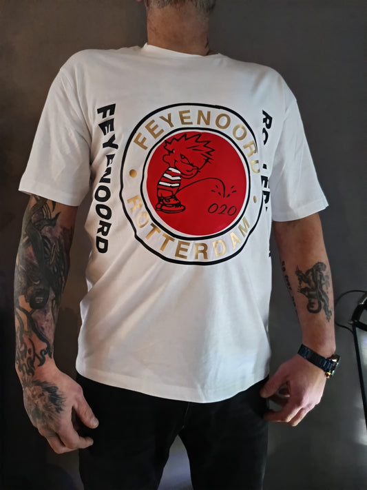 feyenoord tshirt met pissend mannetje in het rood/wit op 020